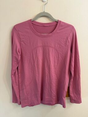 Lululemon‎ Swiftly Relaxed Long-Sleeve Shirt Dahlia Mauve Pink Women’s Sz 8 Gym